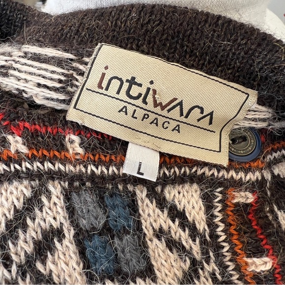 INTIWARA 100% ALPACA BUTTON FRONT Excellent Pre-Owned Condition SIZE LARGE - Picture 7 of 9
